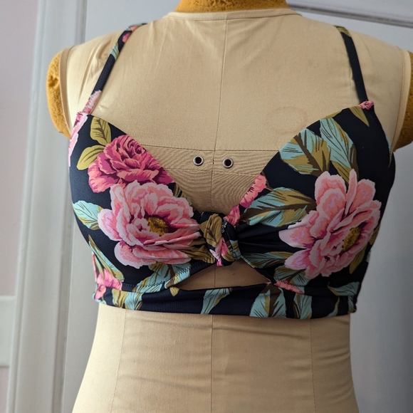 Shade & Shore Bikini Floral Print size medium - Picture 3 of 10